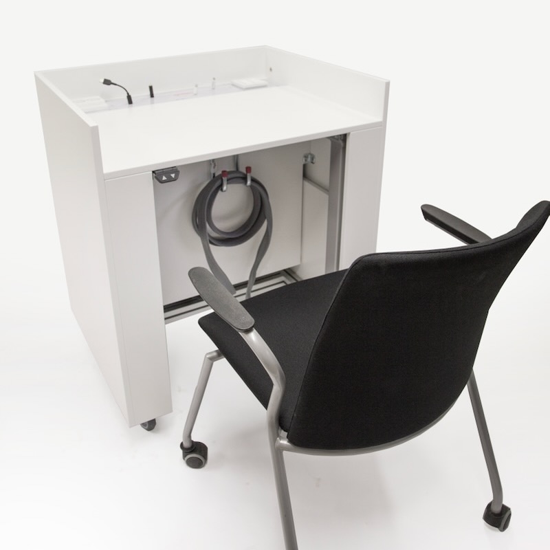 Presson Oy Podium+ - Esityskaluste valkoinen viimeistely